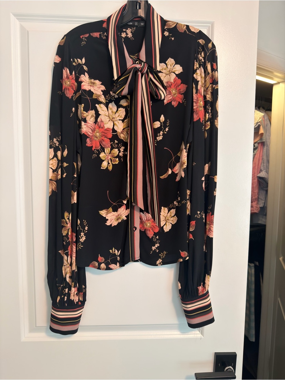 Karen Millen x Lydia Elise Millen Black Floral Tie-Neck Blouse